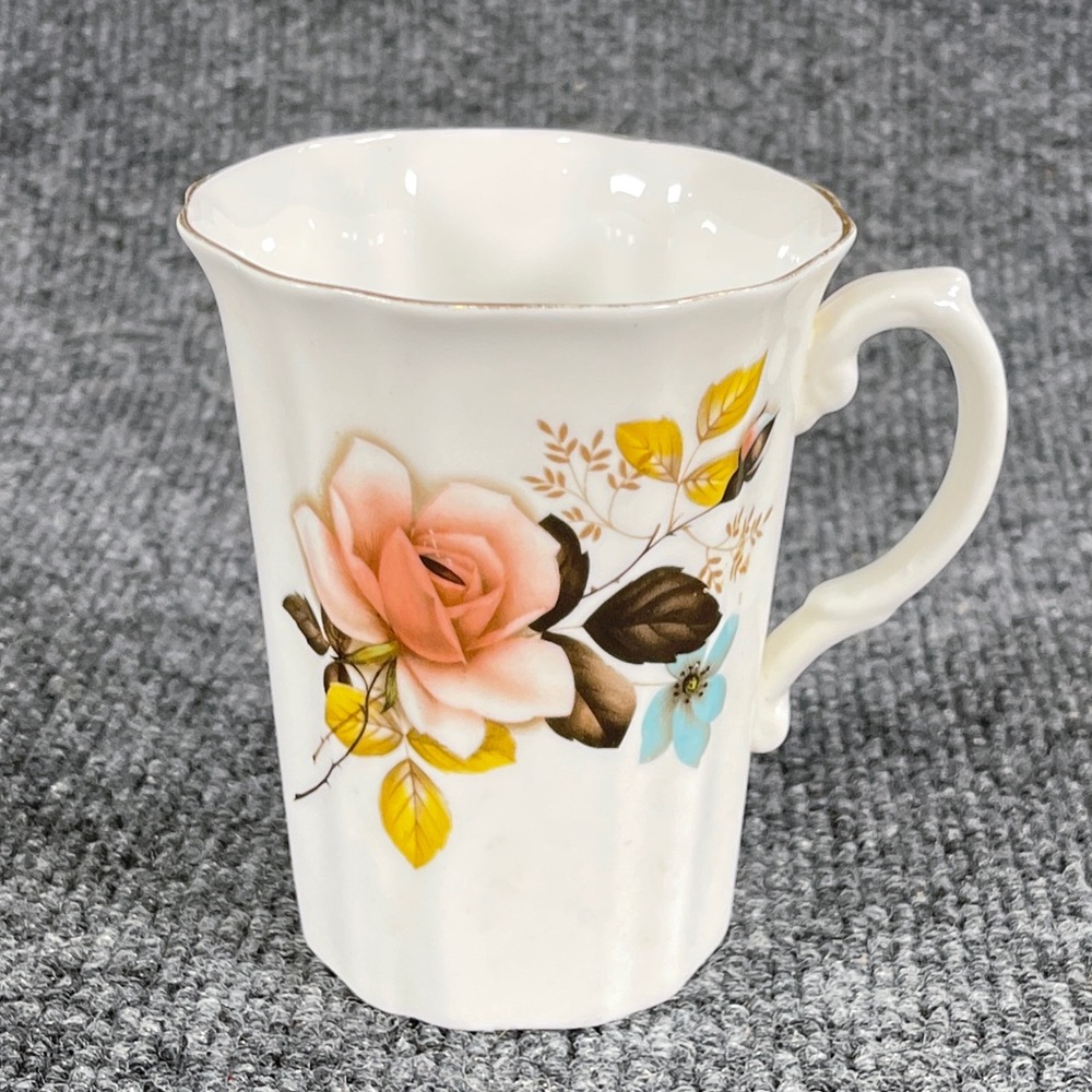 *Royal Grafton Fine Bone China Coffee/Tea Mug